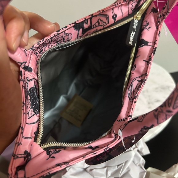 Betsey Johnson Insulted Lunch Tote NWT - Picture 4 of 5